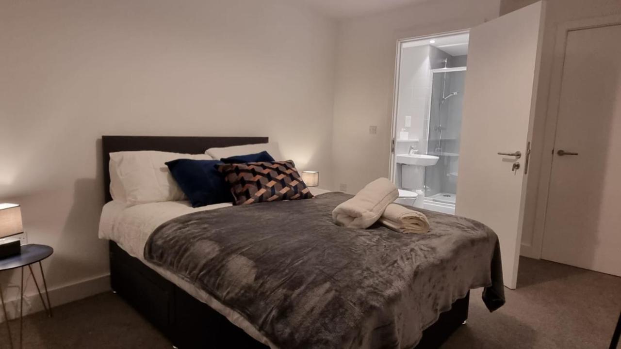Spacious Balcony View Apt Near Nec Bhx Free Parking Sleeps 4 Hockley Heath Eksteriør bilde