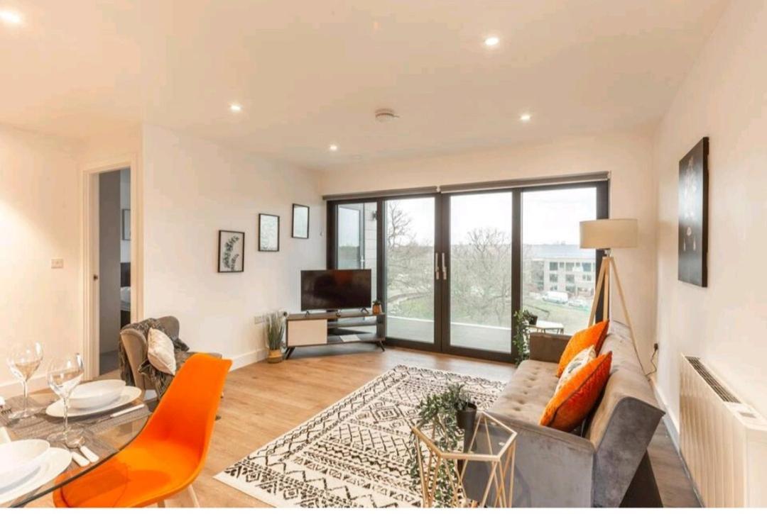 Spacious Balcony View Apt Near Nec Bhx Free Parking Sleeps 4 Hockley Heath Eksteriør bilde